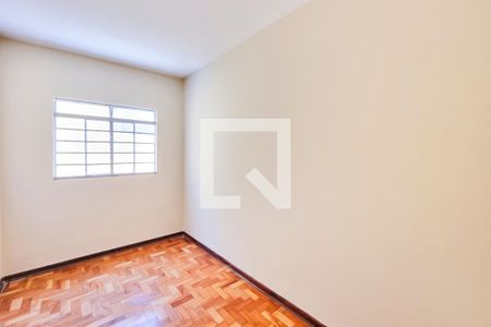 Casa para alugar com 250m², 3 quartos e 3 vagas Casa para alugar com 250m², 3 quartos e 3 vagasQuarto 1