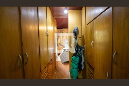 Casa de condomínio à venda com 500m², 6 quartos e 2 vagas Casa de condomínio à venda com 500m², 6 quartos e 2 vagasCloset da Suíte