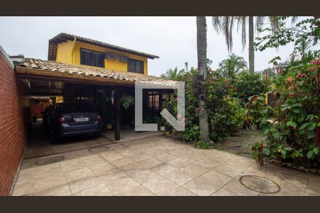 Casa de condomínio à venda com 500m², 6 quartos e 2 vagas Casa de condomínio à venda com 500m², 6 quartos e 2 vagasQuintal