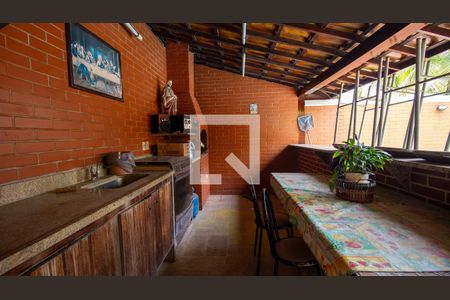 Casa de condomínio à venda com 500m², 6 quartos e 2 vagas Casa de condomínio à venda com 500m², 6 quartos e 2 vagasÁrea Gourmet