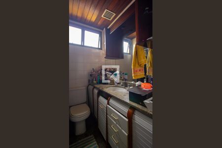 Casa de condomínio à venda com 500m², 6 quartos e 2 vagas Casa de condomínio à venda com 500m², 6 quartos e 2 vagasBanheiro Social