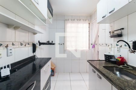 Cozinha de apartamento para alugar com 2 quartos, 52m² em Jardim Itamarati, Poá