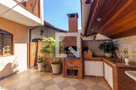 Casa à venda com 146m², 3 quartos e 3 vagas Casa à venda com 146m², 3 quartos e 3 vagasÁrea de Serviço / Quintal