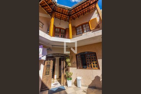 Casa à venda com 146m², 3 quartos e 3 vagas Casa à venda com 146m², 3 quartos e 3 vagasÁrea de Serviço / Quintal