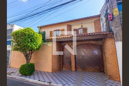 Casa à venda com 146m², 3 quartos e 3 vagas Casa à venda com 146m², 3 quartos e 3 vagasFachada