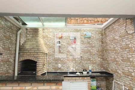 Casa à venda com 180m², 3 quartos e 4 vagasÁrea da Churrasqueira - Teto