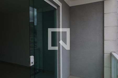 Sacada da sala de casa à venda com 3 quartos, 180m² em Jardim Norma, São Paulo