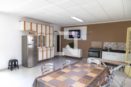 Casa para alugar com 400m², 4 quartos e 5 vagas Casa para alugar com 400m², 4 quartos e 5 vagasÁrea comum