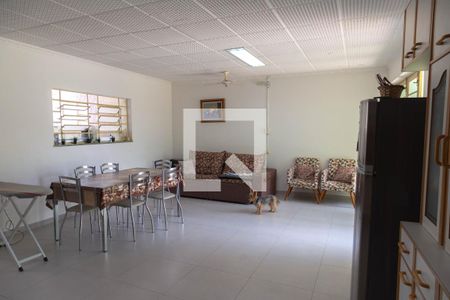 Casa para alugar com 400m², 4 quartos e 5 vagas Casa para alugar com 400m², 4 quartos e 5 vagasÁrea comum