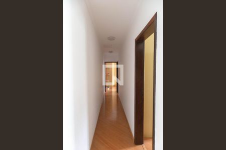 Casa para alugar com 400m², 4 quartos e 5 vagas Casa para alugar com 400m², 4 quartos e 5 vagasCorredor