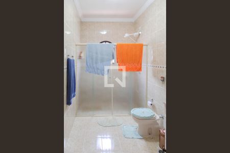 Casa para alugar com 400m², 4 quartos e 5 vagas Casa para alugar com 400m², 4 quartos e 5 vagasBanheiro