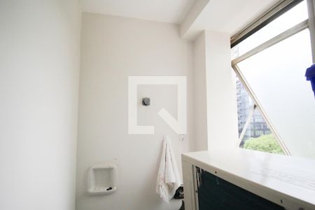 Apartamento à venda com 150m², 2 quartos e 2 vagas Apartamento à venda com 150m², 2 quartos e 2 vagasBanheiro de serviço