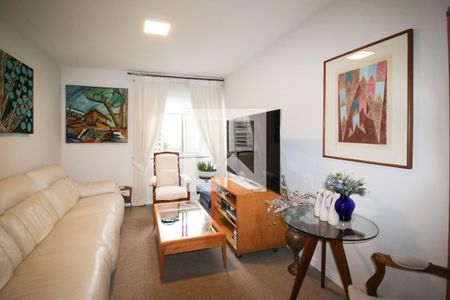 Sala de TV de apartamento à venda com 2 quartos, 150m² em Itaim Bibi, São Paulo