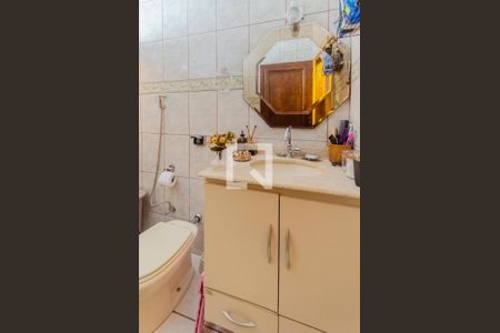 Casa à venda com 300m², 4 quartos e 3 vagasBanheiro 2