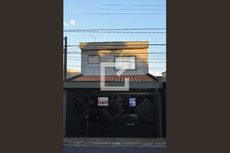 Casa à venda com 162m², 4 quartos e 2 vagasFachada