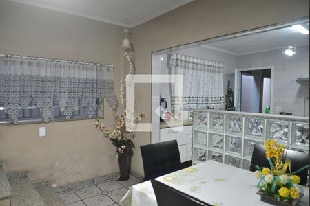 Casa à venda com 162m², 4 quartos e 2 vagasCozinha