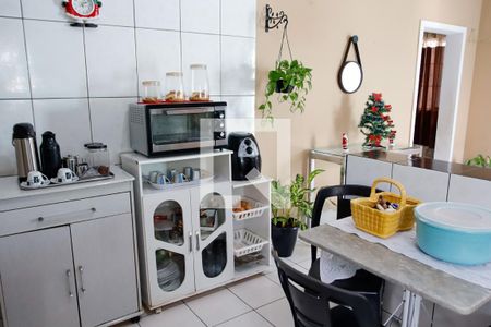 Casa à venda com 260m², 6 quartos e 2 vagas Casa à venda com 260m², 6 quartos e 2 vagasCozinha