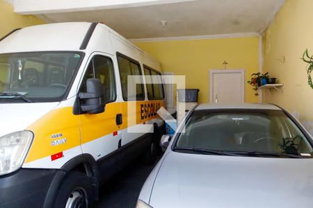 Casa à venda com 260m², 6 quartos e 2 vagas Casa à venda com 260m², 6 quartos e 2 vagasGaragem