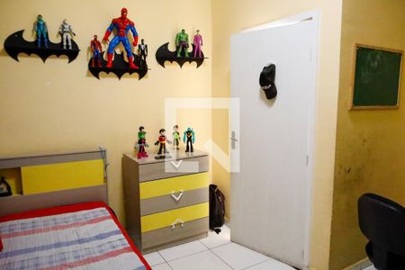 Casa à venda com 260m², 6 quartos e 2 vagas Casa à venda com 260m², 6 quartos e 2 vagasQuarto 5