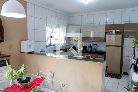 Casa à venda com 260m², 6 quartos e 2 vagas Casa à venda com 260m², 6 quartos e 2 vagasCozinha