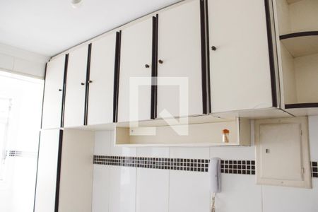 Apartamento à venda com 55m², 2 quartos e 1 vaga Apartamento à venda com 55m², 2 quartos e 1 vagaCozinha