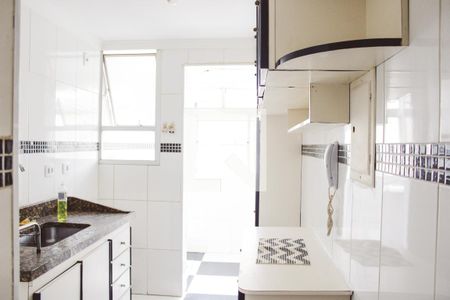 Apartamento à venda com 55m², 2 quartos e 1 vaga Apartamento à venda com 55m², 2 quartos e 1 vagaCozinha