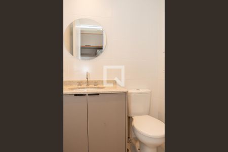 Banheiro de kitnet/studio para alugar com 1 quarto, 26m² em Perdizes, São Paulo