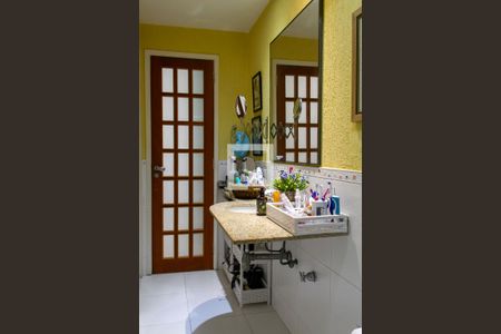 Apartamento à venda com 145m², 2 quartos e 1 vagaBanheiro Quarto 2 suíte