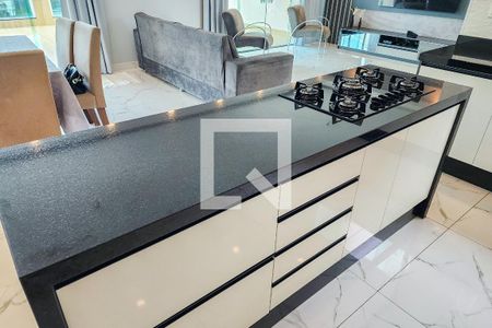 Casa à venda com 366m², 3 quartos e 8 vagasCozinha