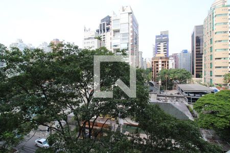 Apartamento à venda com 200m², 2 quartos e 3 vagasVista da Varanda da Suíte