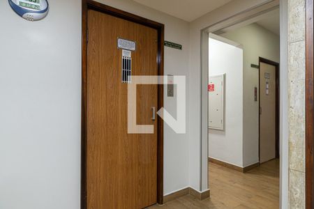 Apartamento à venda com 72m², 2 quartos e 1 vagaÁrea comum - Elevador