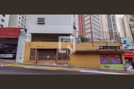 Apartamento à venda com 72m², 2 quartos e 1 vagaFachada