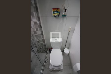 Apartamento à venda com 57m², 2 quartos e 1 vagaBanheiro Social