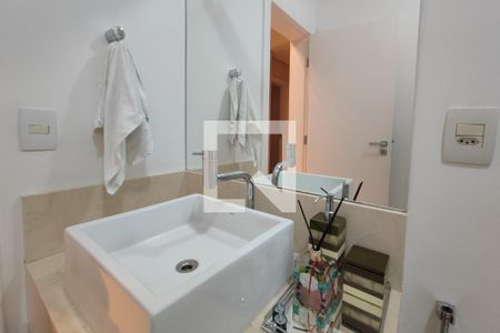 Casa de condomínio à venda com 540m², 3 quartos e 3 vagasLavabo