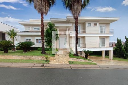 Casa de condomínio à venda com 540m², 3 quartos e 3 vagasFachada