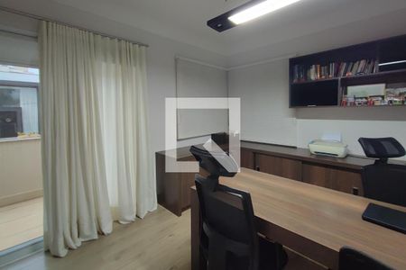 Casa de condomínio à venda com 540m², 3 quartos e 3 vagasEscritório