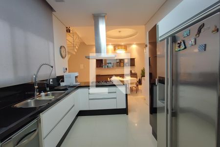 Casa de condomínio à venda com 540m², 3 quartos e 3 vagasCozinha