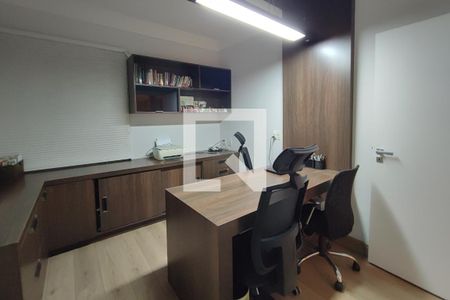 Casa de condomínio à venda com 540m², 3 quartos e 3 vagasEscritório