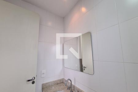 Apartamento à venda com 72m², 2 quartos e 2 vagasBanheiro da Suíte