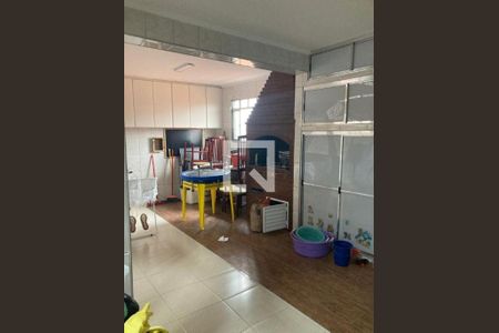 Casa à venda com 4 quartos, 320m² em Sacoma, São Paulo