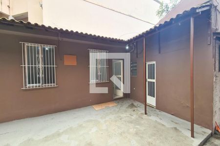 Casa para alugar com 70m², 2 quartos e sem vaga Casa para alugar com 70m², 2 quartos e sem vagaFachada