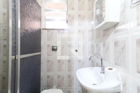 Casa para alugar com 70m², 2 quartos e sem vaga Casa para alugar com 70m², 2 quartos e sem vagaBanheiro