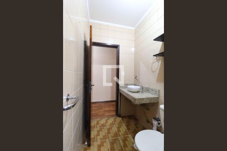 Casa para alugar com 73m², 2 quartos e 1 vaga Casa para alugar com 73m², 2 quartos e 1 vagaBanheiro