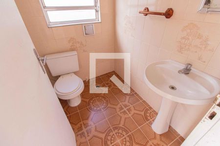 Casa à venda com 230m², 5 quartos e 3 vagas Casa à venda com 230m², 5 quartos e 3 vagasQuintal e área de serviço