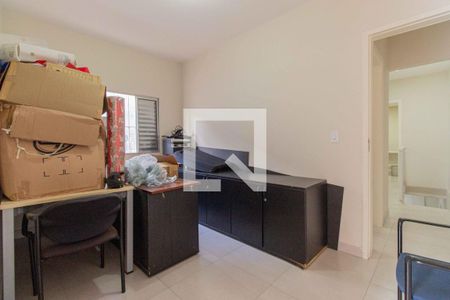 Casa à venda com 230m², 5 quartos e 3 vagas Casa à venda com 230m², 5 quartos e 3 vagasQuarto 4