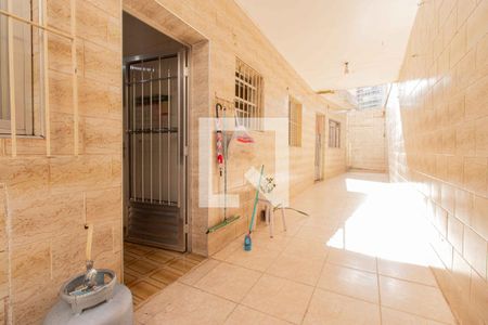 Casa à venda com 230m², 5 quartos e 3 vagas Casa à venda com 230m², 5 quartos e 3 vagasQuintal