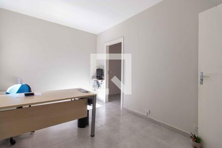 Casa à venda com 230m², 5 quartos e 3 vagas Casa à venda com 230m², 5 quartos e 3 vagasQuarto 3