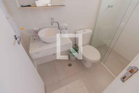 Casa à venda com 230m², 5 quartos e 3 vagas Casa à venda com 230m², 5 quartos e 3 vagasBanheiro da Suíte