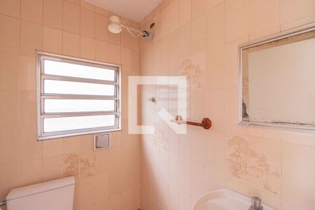 Casa à venda com 230m², 5 quartos e 3 vagas Casa à venda com 230m², 5 quartos e 3 vagasQuintal e área de serviço