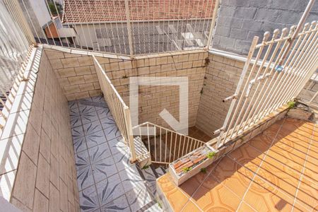 Casa à venda com 230m², 5 quartos e 3 vagas Casa à venda com 230m², 5 quartos e 3 vagasQuintal e área de serviço